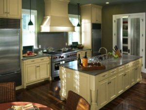 Cabinet refinishing and kitchen cabinet painting in Denver CO.